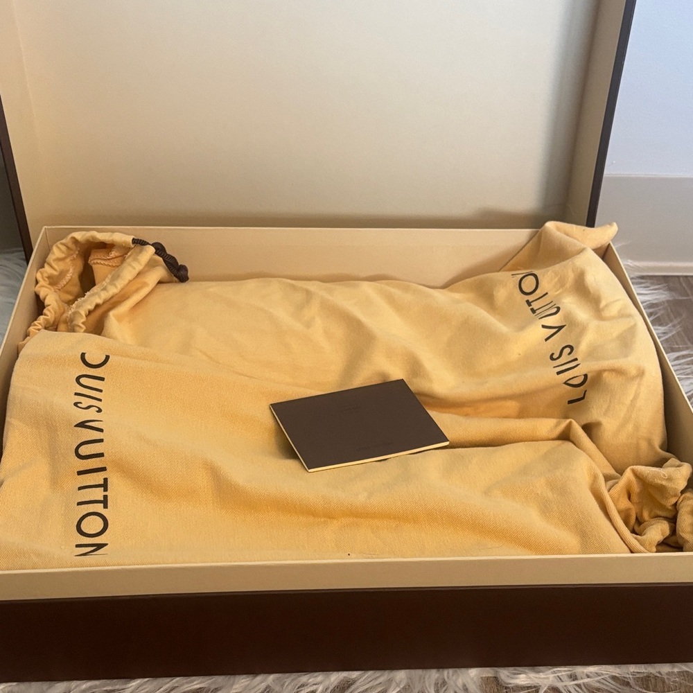 Louis Vuitton Vibrant Pink Rain Boots - Picture 7 of 11